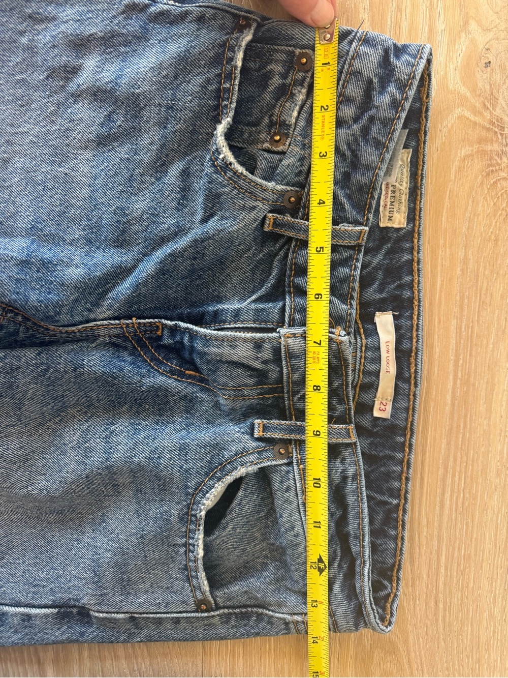 Levi’s low loose Jeans in Washed Blue - Picture 5 of 6